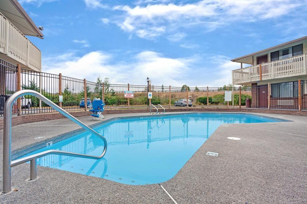 Econo Lodge Kent Ngoại thất bức ảnh