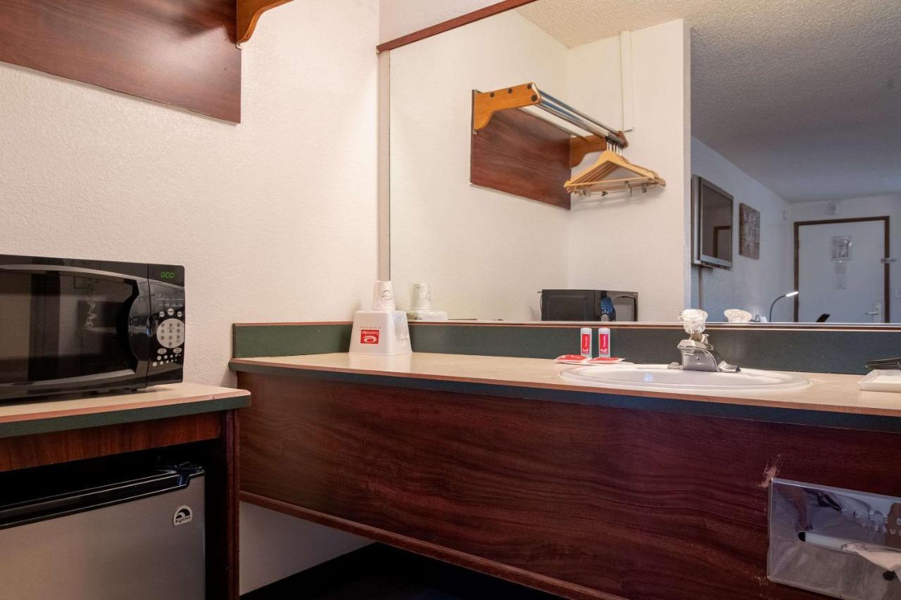 Econo Lodge Kent Ngoại thất bức ảnh